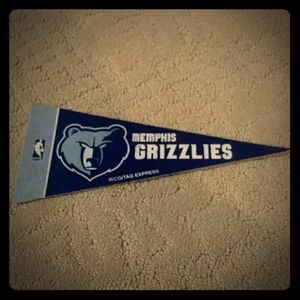 Memphis Grizzlies NBA pennant 4" X 9"